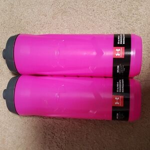 New pink and black underamour squeeze bottles